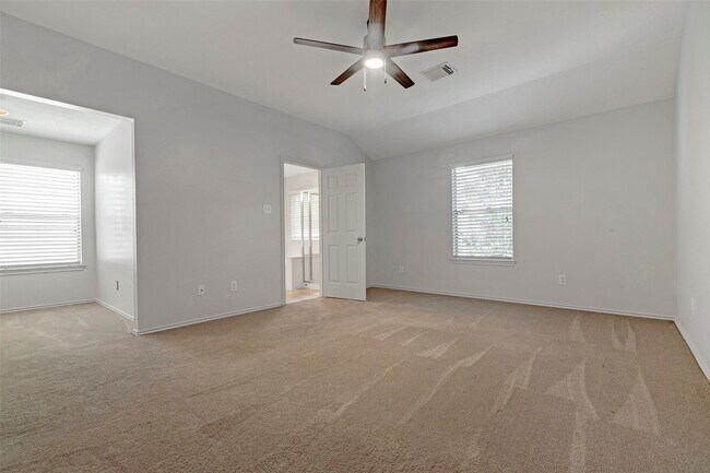 Building Photo - 218 Blushwood Pl