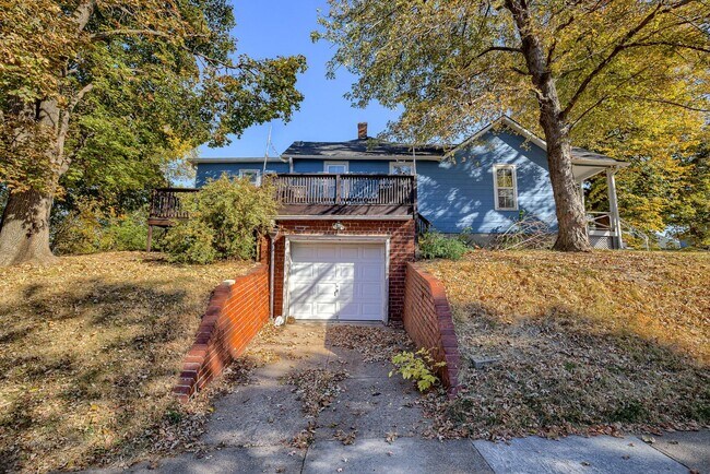 Building Photo - Cozy 1 Bedroom Bungalow!!