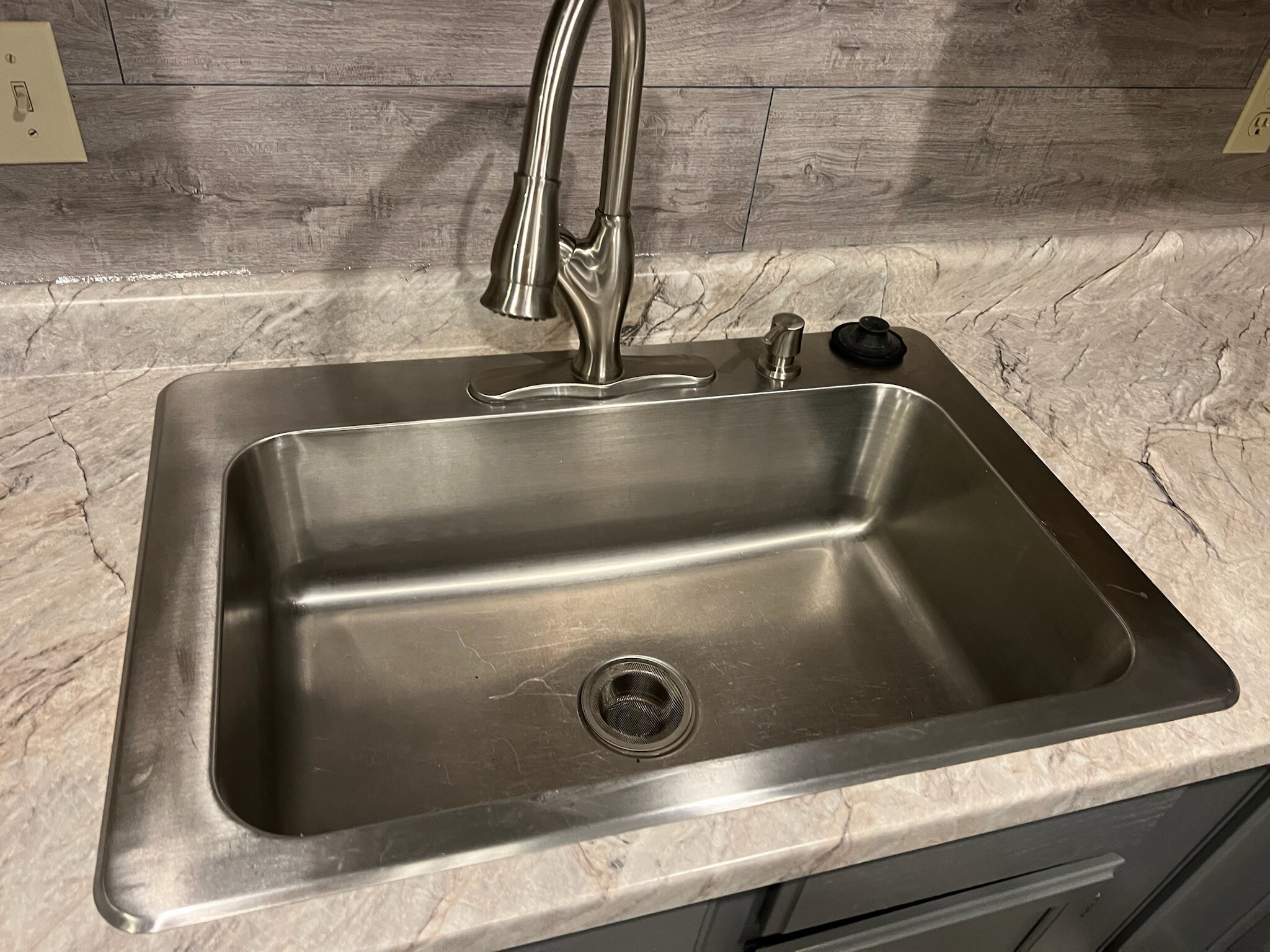 Building Photo - 113 Edwards St