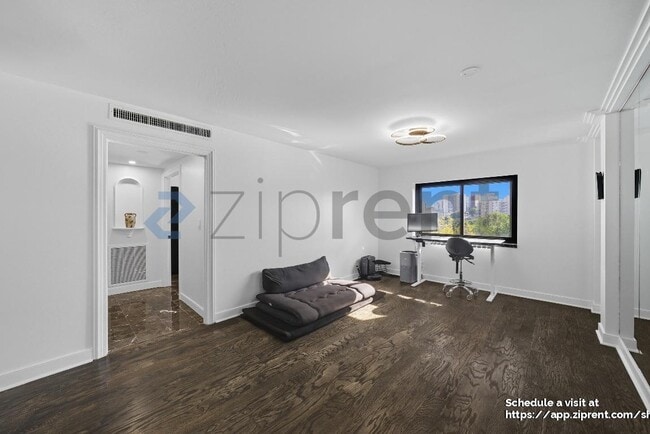 Building Photo - 2285 Peachtree Rd