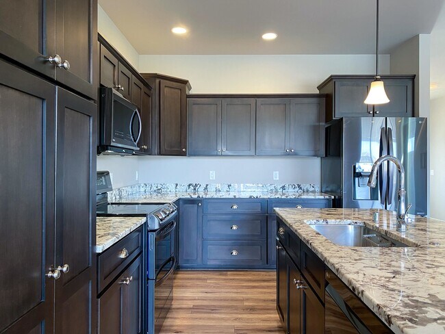 Building Photo - 9626 Sweet Autumn Dr