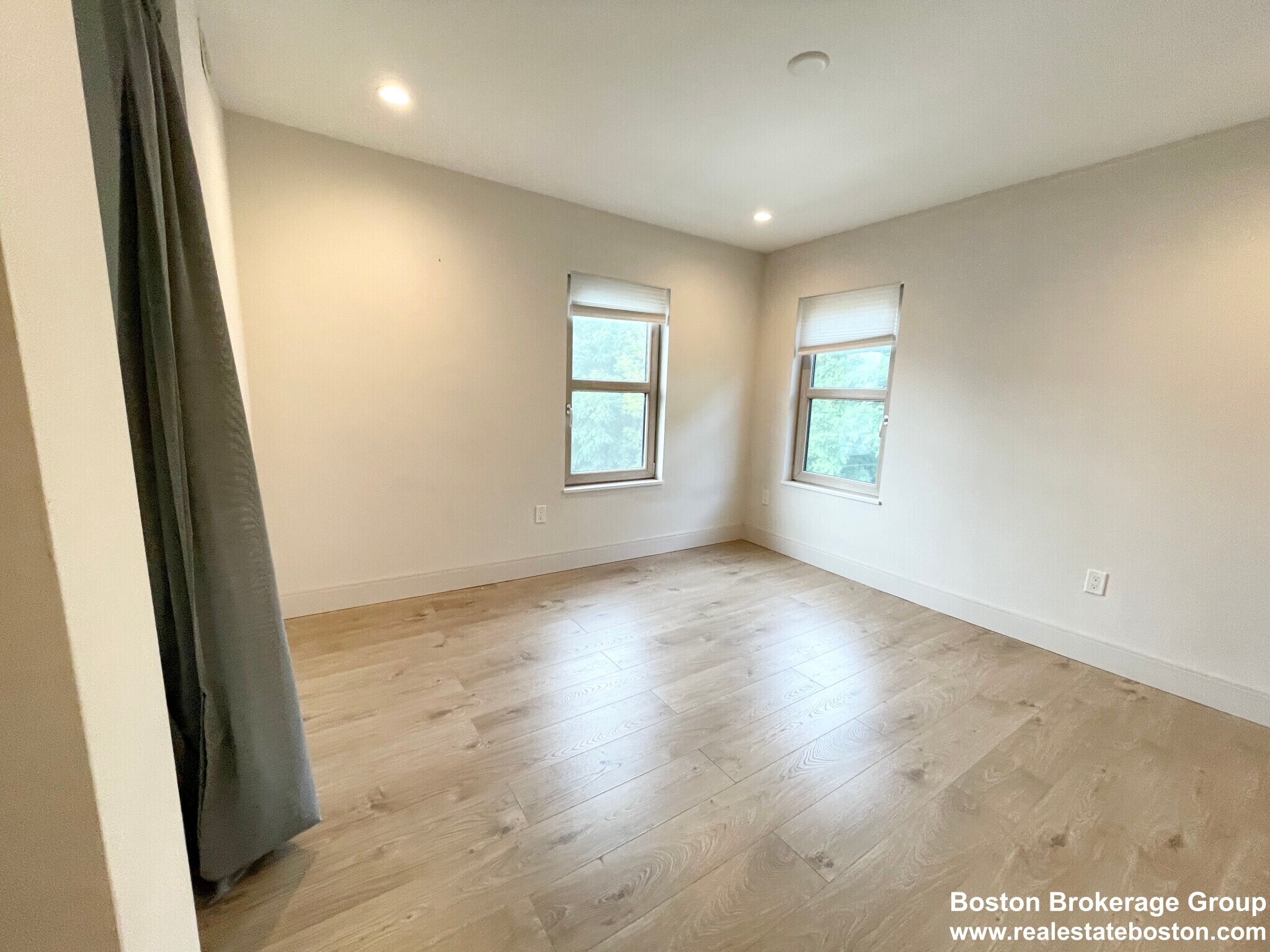 Building Photo - 119 Buttonwood St