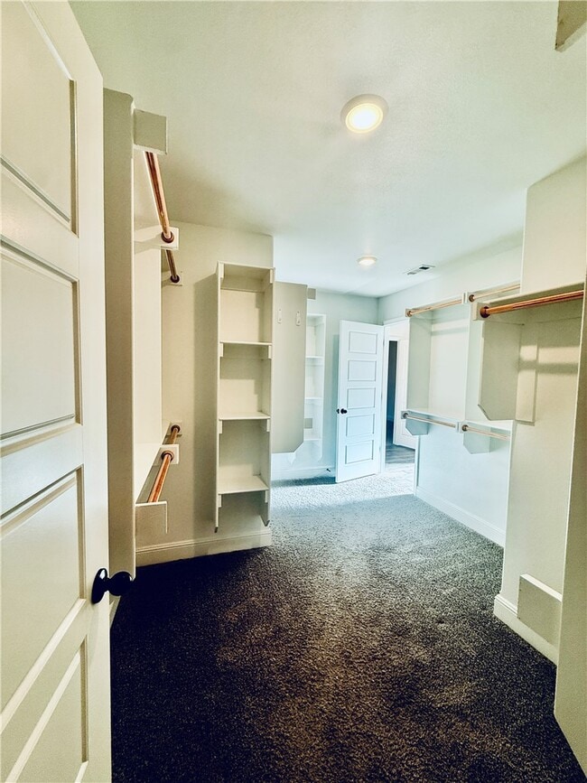 Building Photo - 424 NW 59th Ave