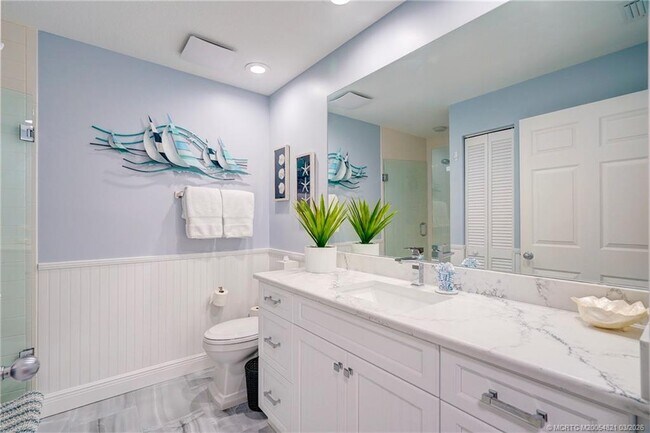 Building Photo - 391 NE Plantation Rd