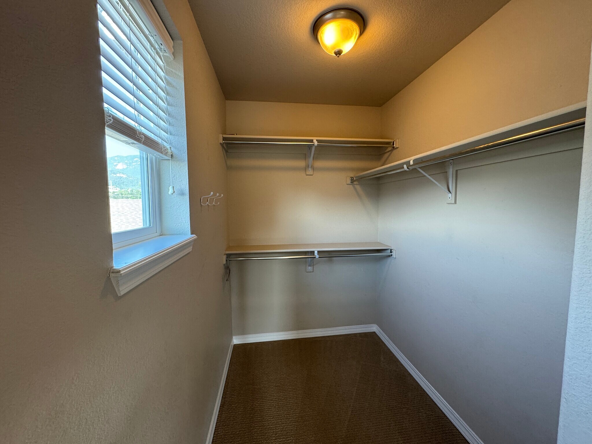 Building Photo - 475 Eclipse Dr