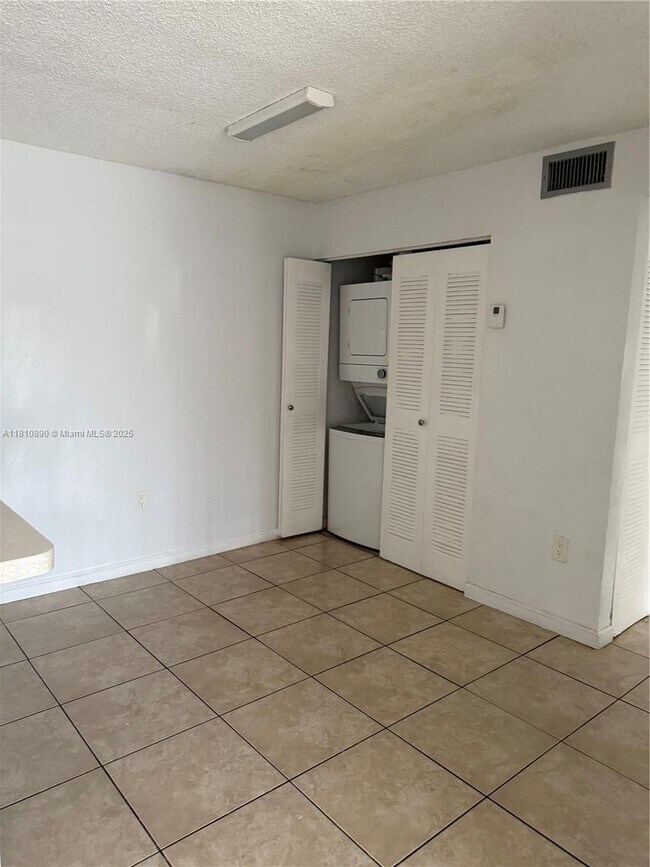 Building Photo - 15600 SW 80th St