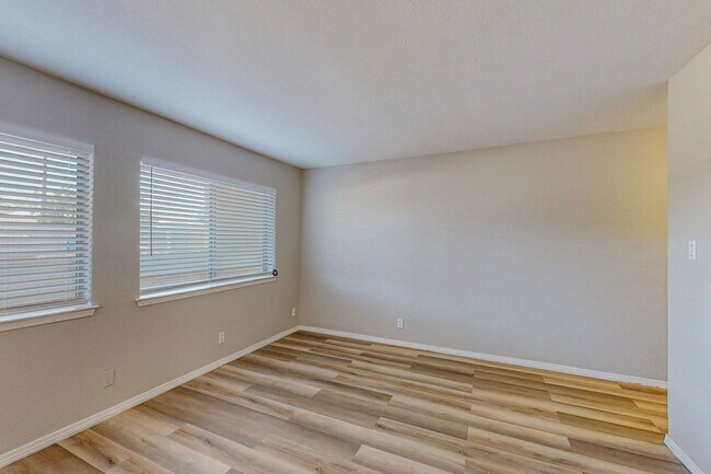 Building Photo - 4200 Montgomery Blvd NE