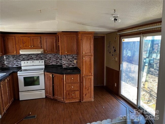 Building Photo - 3680 Berry Rd