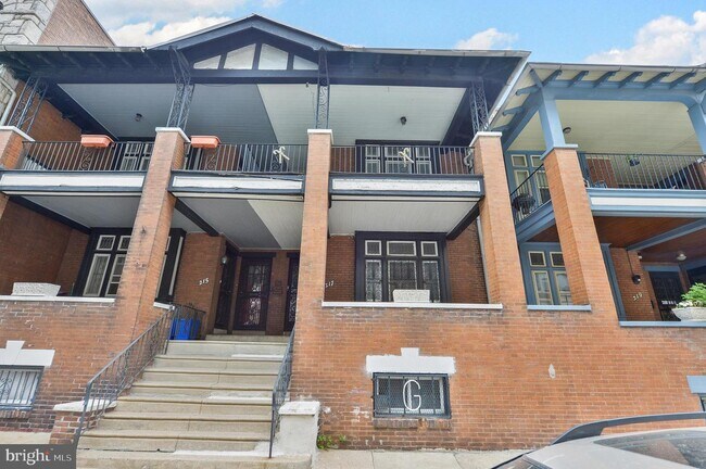 Building Photo - 217 S 47th St