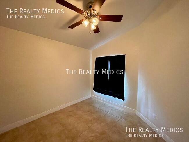 Building Photo - 7733 Fox Knoll Pl