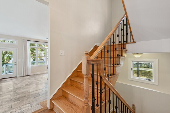 Building Photo - 317 W College Ter