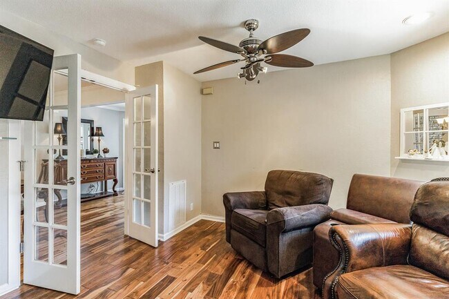 Building Photo - 6007 Gardenridge Hollow