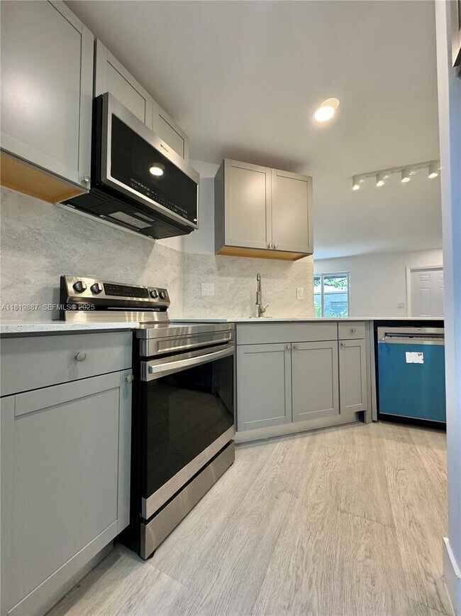 Building Photo - 111 NW 7th Ave