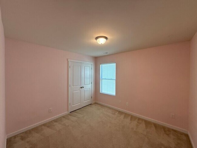 Building Photo - T.R. Lawing Realty Property
