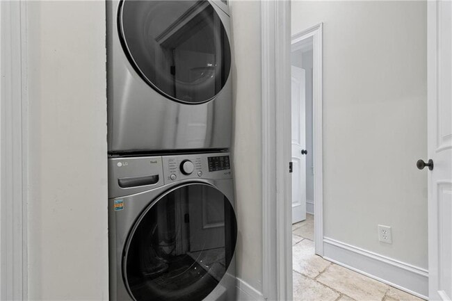 Building Photo - 1532 Huntingdon Trail