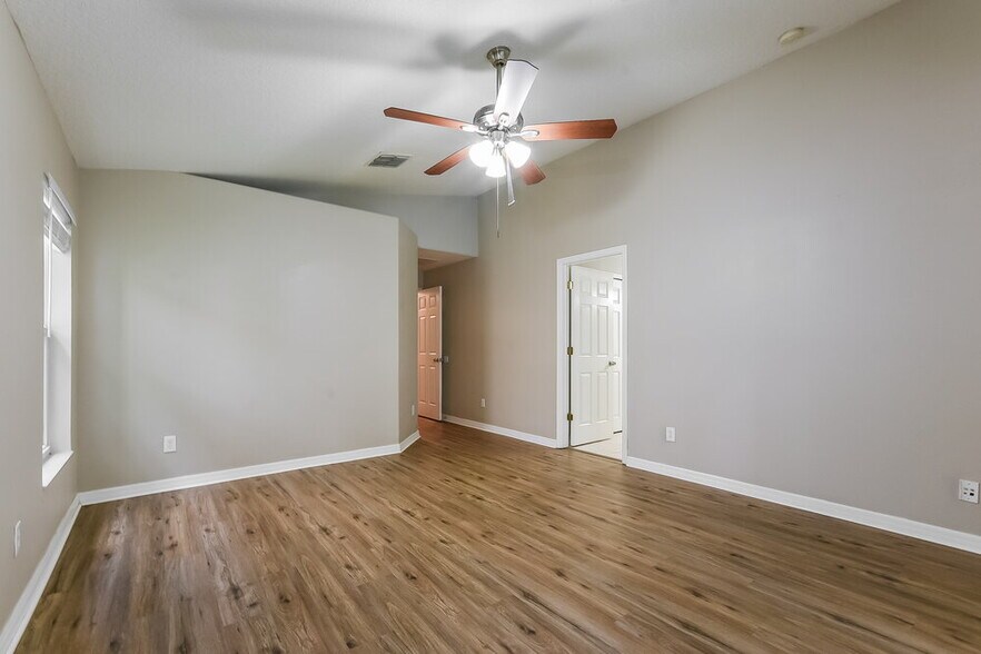 Building Photo - 4926 Walnut Ridge Dr