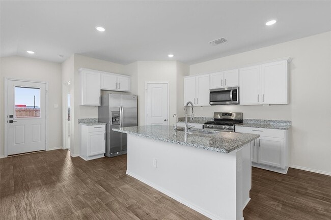 Building Photo - 133 Frogmore Lp