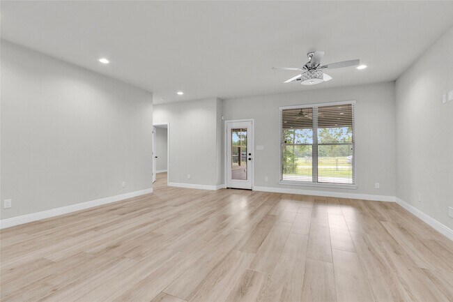 Building Photo - 11087 Sutton Pl
