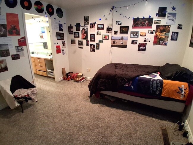 Building Photo - 1533 Riverside Ave