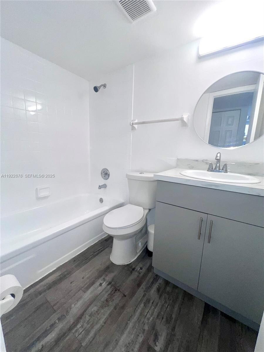 Building Photo - 6715 W 26th Dr