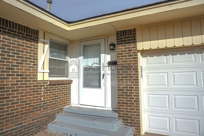 Building Photo - 2017 N Keeton Ave