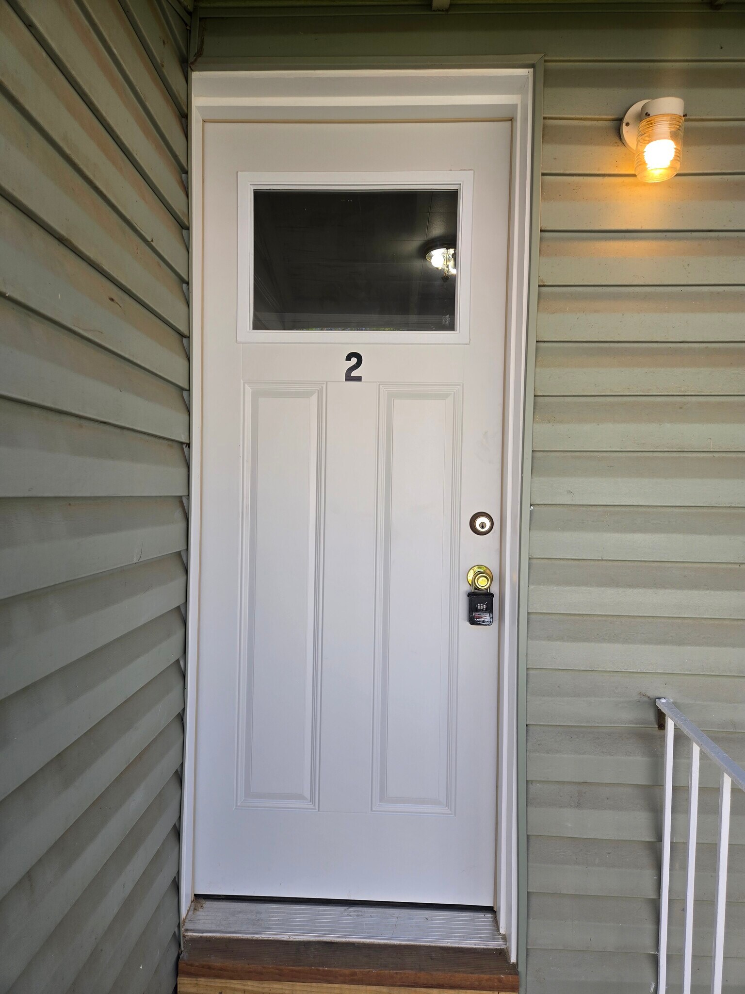 Building Photo - 726 W Clay St