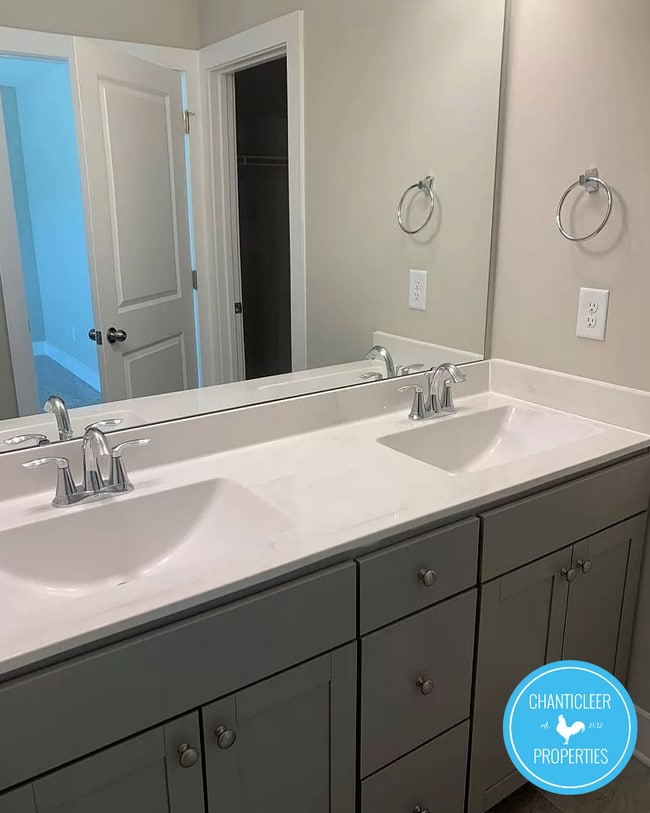 Building Photo - 1745 Eastfall St