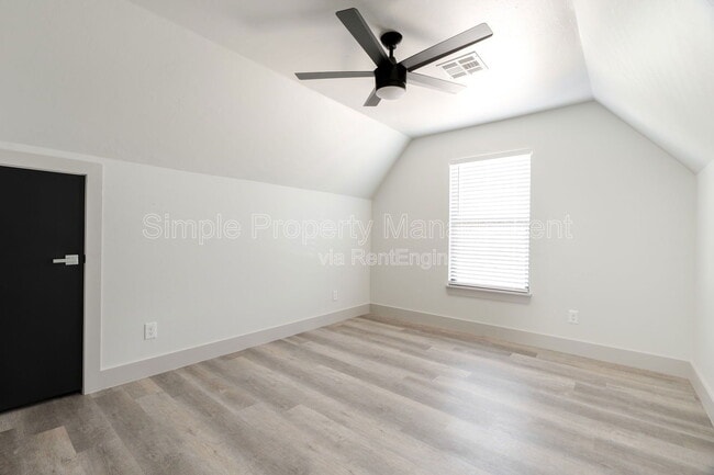 Building Photo - 1801 NW 39th St