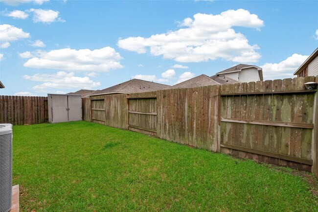 Building Photo - 13129 Leisure Cove Dr