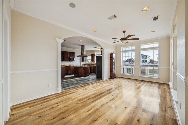 Building Photo - 22621 Bay Point Dr