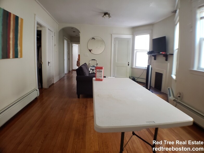 Building Photo - 785 Washington St