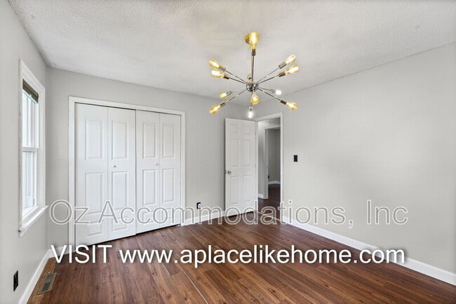 Building Photo - 8201 E 110th St
