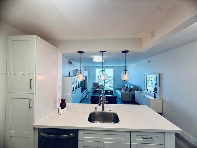 Building Photo - 900 SW 8th St