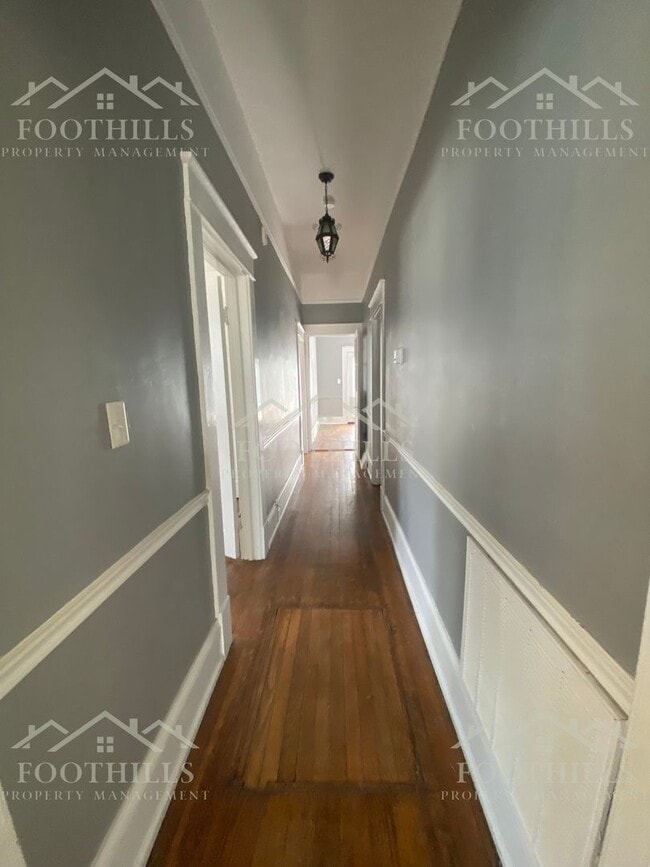 Building Photo - Updated 3 Bedroom Home with Yard, Deck, an...