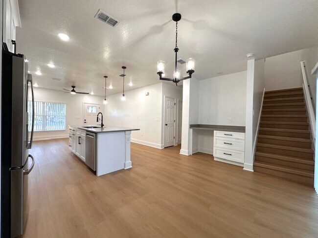Building Photo - Brand new home!