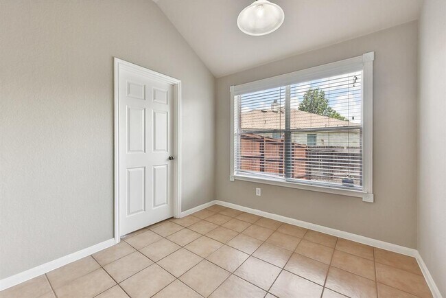 Building Photo - 217 Newport Landing Pl