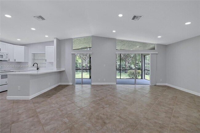 Building Photo - 618 Woodgate Cir