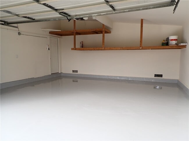 Building Photo - 12901 Martha Ann Dr