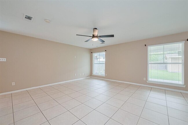 Building Photo - 8714 Ashlawn Dr