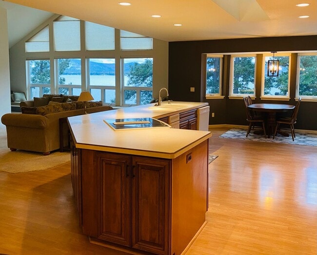 Building Photo - Fully Furnished Winter Rental: Stunning Lakefront Retreat on Little Bitterroot Lake – Marion, Mon...