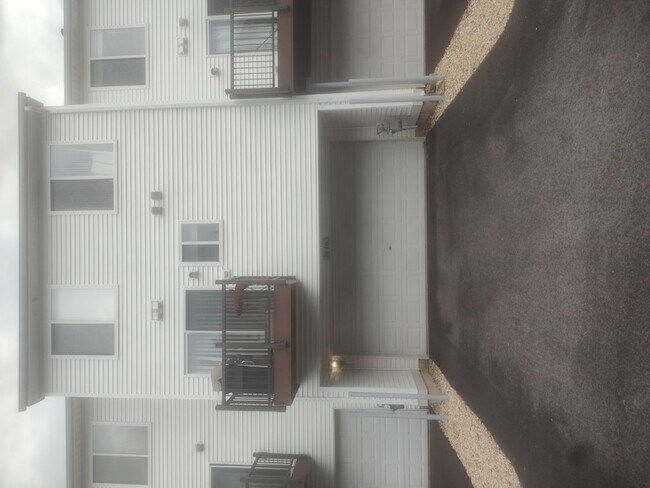 Building Photo - 24463 John Adams Dr