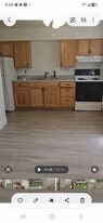 Building Photo - 407 11th Ave W