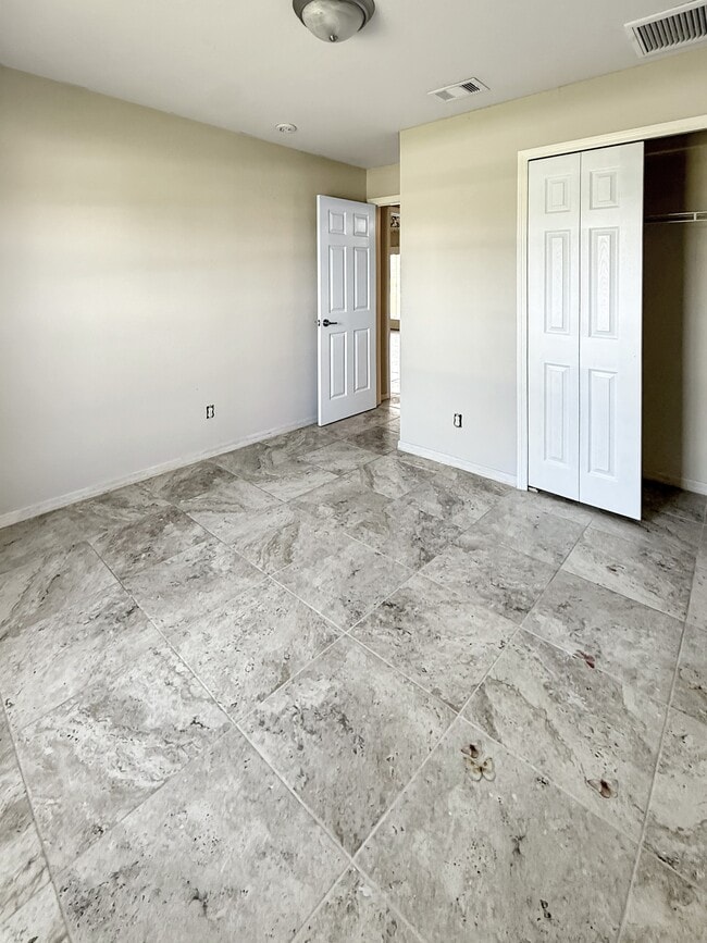 Building Photo - 2303 Ansel Ave S