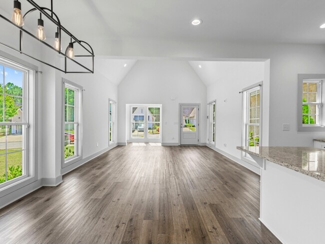 Building Photo - 1255 Burrow Cir