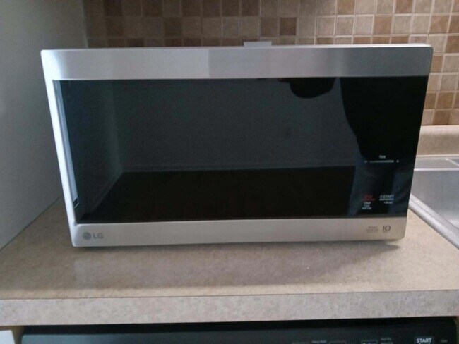 Building Photo - 6070 Pennsylvania Dr