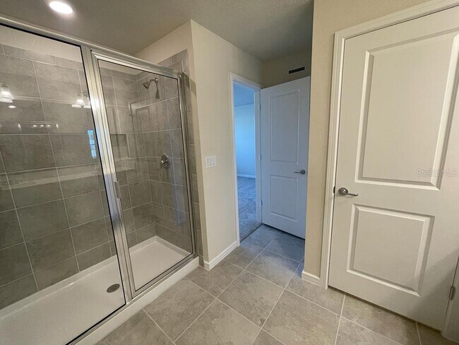 Building Photo - 1998 Canny Cv