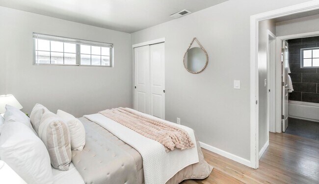 Building Photo - SLOAN'S LAKE: 2-BEDROOM 1 BATH WITH HIGH-END FINISHES