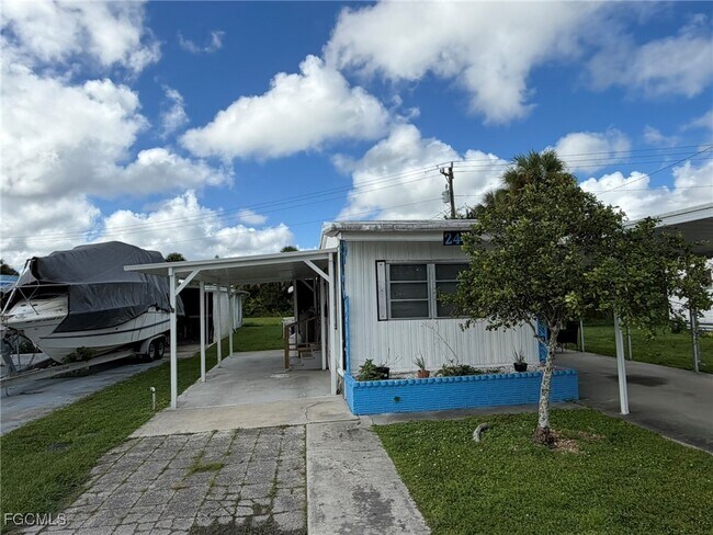 Primary Photo - 248 Flame Ln