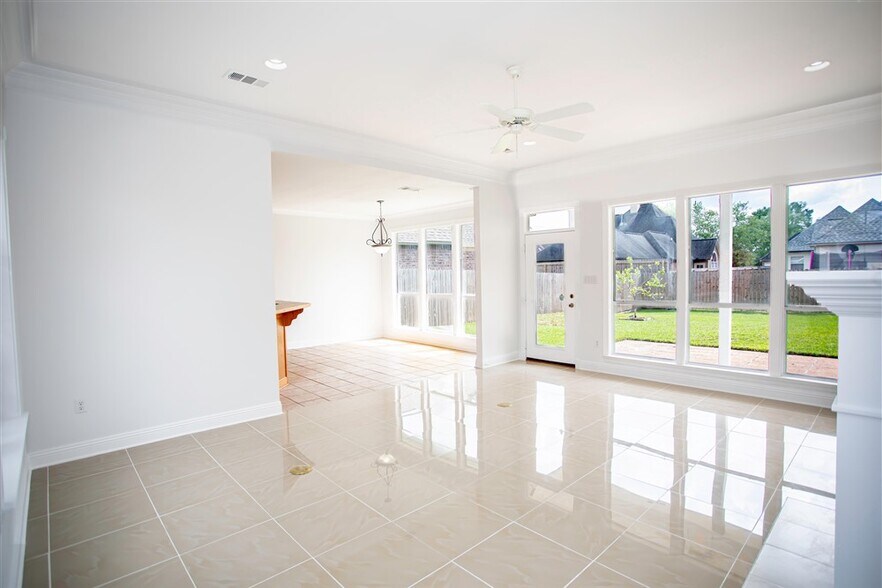 Building Photo - 10562 Oakley Trace Dr