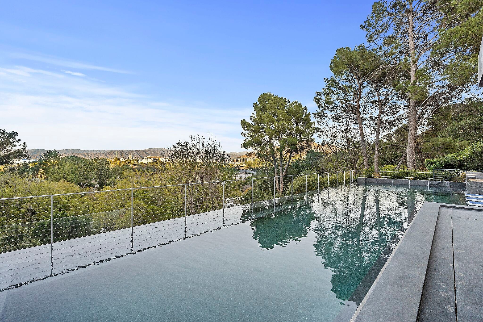 Building Photo - 3712 Broadlawn Dr